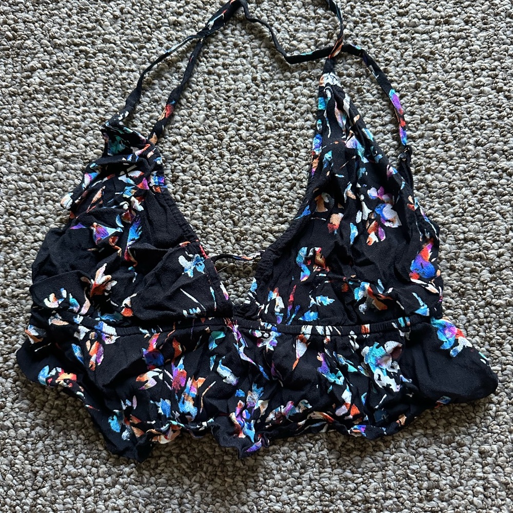 Olivaceous floral crop top